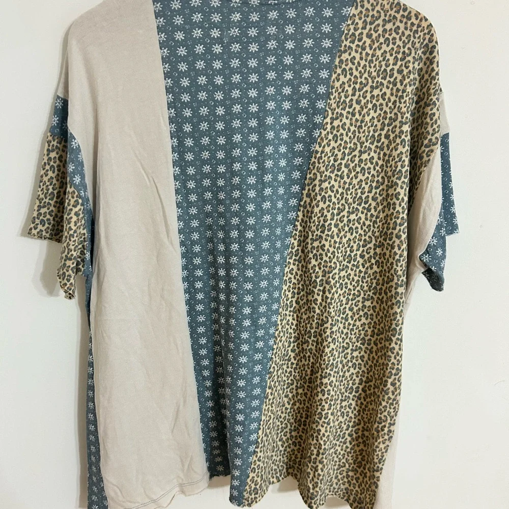Oversized Patchwork animal T-Shirt shirt sleeve womens xs s urban outfitters - Picture 6 of 6
